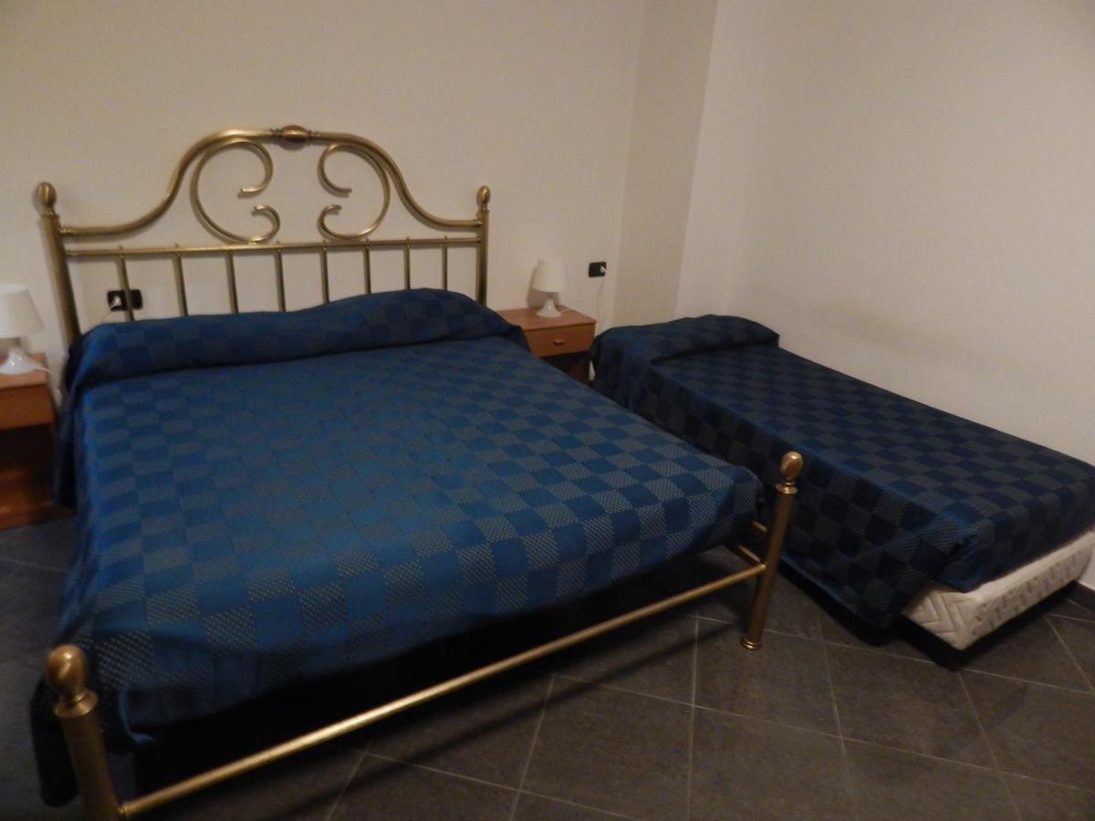 Albergo Massimo Лоано Екстер'єр фото