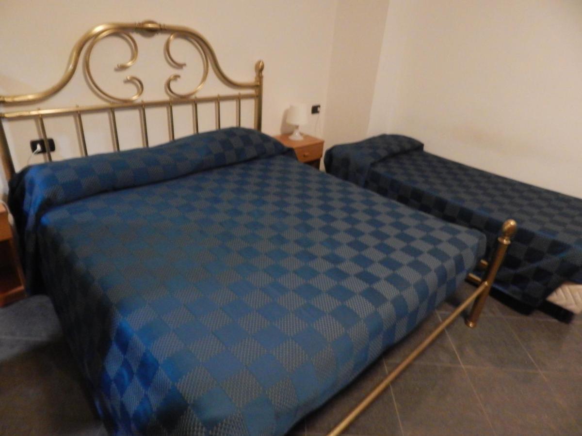 Albergo Massimo Лоано Екстер'єр фото
