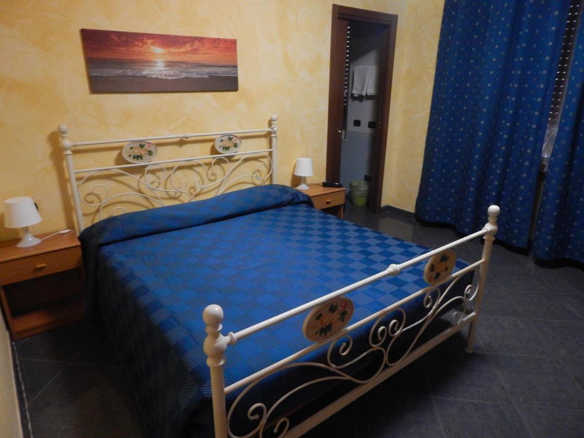 Albergo Massimo Лоано Екстер'єр фото